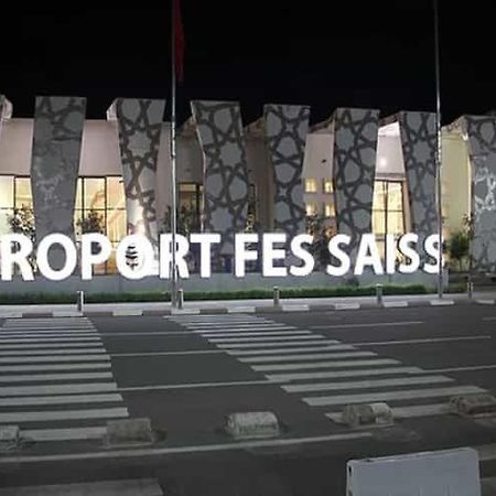 Logement Hotel Et Navette Gratuite Fès Exteriör bild